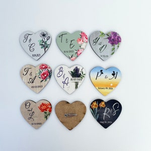 Broches pour cadeaux de mariage, épingles de mariage personnalisées, boutonnières de mariage coeur en bois en gros, cadeau de mariage personnalisé pour invités, cadeau pour invités image 5