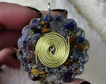 Green and blue flower orgonite pendant