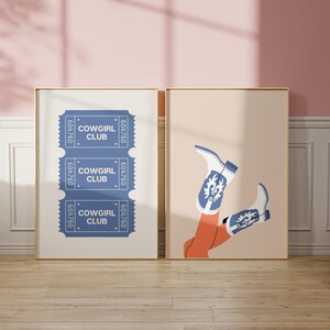 2er Set Blaue Cowgirl-Druck, Fair-Karten-Druck, Preppy Wall Poster, Cowgirl-Drucke, Western-Dekor, Girly Wandkunst, Blaue Galerie-Wanddruck