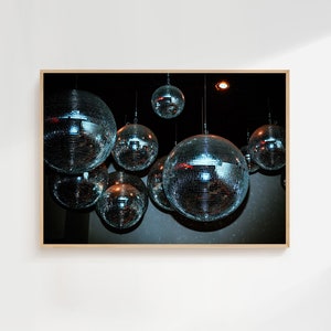 Impresión de bola de discoteca, arte de pared de apartamento, impresión de bola de espejos, arte de pared de moda, decoración de dormitorio, arte de pared funky, impresión de pared de los años 70, arte de pared digital