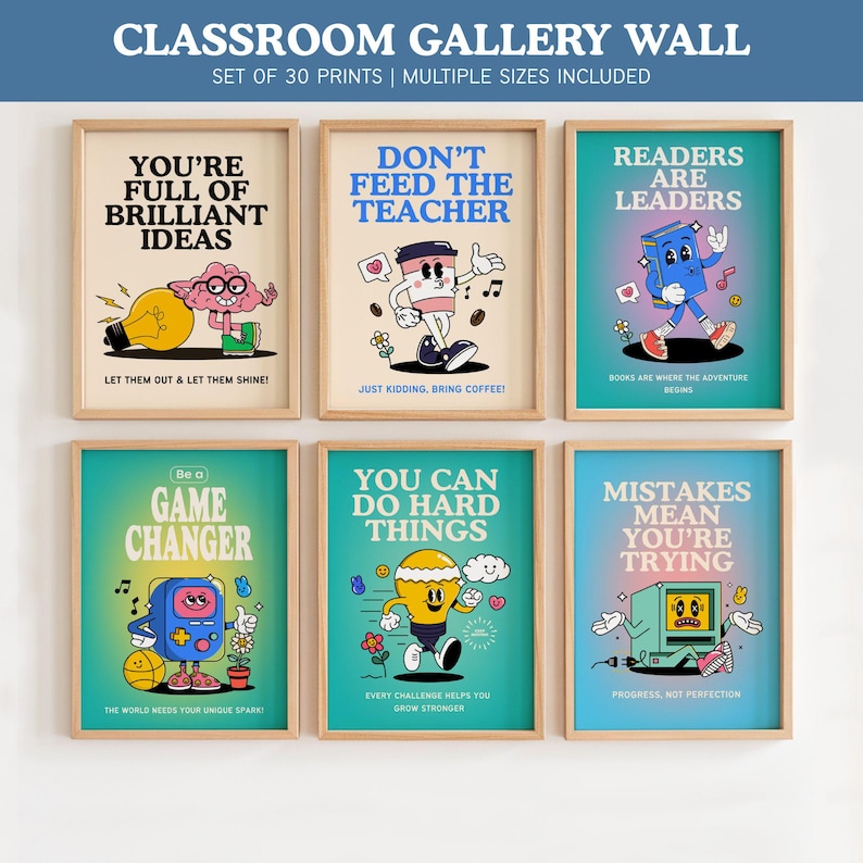 Pu&ograve; includere: Un set di 30 stampe da parete per la classe, di pi&ugrave; dimensioni. Le stampe presentano illustrazioni colorate con frasi motivazionali come "You're Full of Brilliant Ideas" e "Readers Are Leaders". Ogni stampa &egrave; incorniciata.