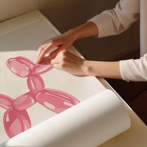 Impresión de perro con globo, arte de pared rosa preppy, impresión para amantes de los perros, póster de arte animal, arte de moda con estampado femenino, impresión de arte para guardería, impresión de animal con globo imagen 3