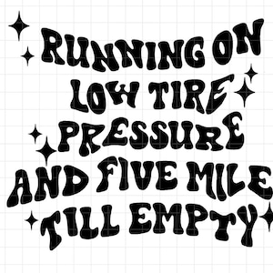 In esecuzione su bassa pressione dei pneumatici ondulato PNG Hottie PNG, sublimazione png, design digitale, Silhouette, Cricut, decalcomania, adesivo, file t-shirt!
