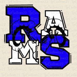 Pode incluir: Um design gráfico azul e branco da palavra "RAMS" em uma fonte de estilo universitário. As letras são contornadas em preto e têm um interior branco com acentos azuis.