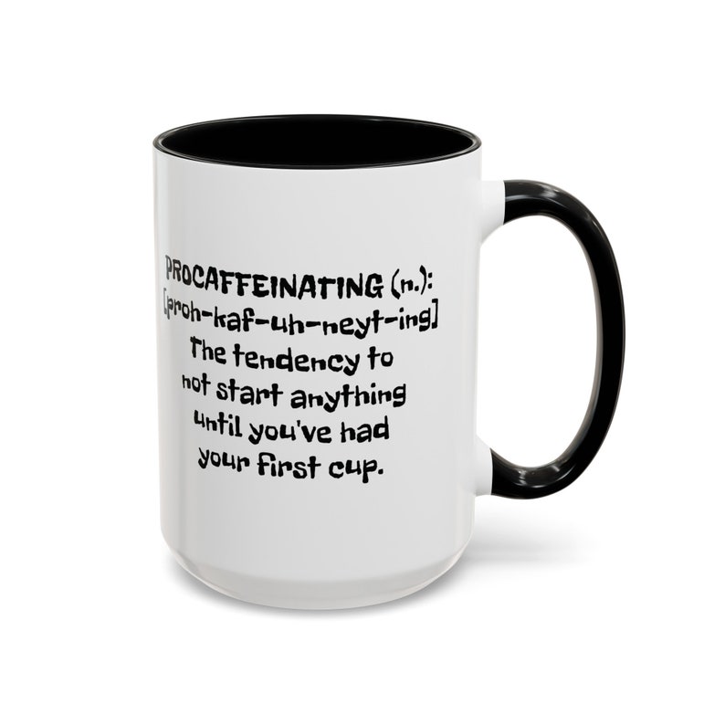 Sottobicchiere In Legno MDF Divertente 'Procaffeinating' | 9x9 Cm, Finitura Lucida, Regalo Originale Per Amanti Del Caffè