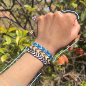 Chevron Friendship Bracelet: Adjustable Thread Summer Bracelet
