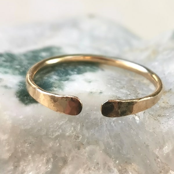 Ensō Circle Buddhist Ring, Gold Fill Hammered Open Band Textured Ring, Zen Circle Spiritual Gift, Minimalist Everyday Rings, Artisan Jewelry