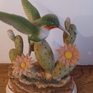Vintage Hummingbird  Andrea By Sadek  Made in Japan  5 inches height 5 Inches Wide