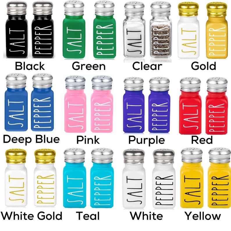 Puede incluir: Conjunto de 10 saleros y pimenteros en varios colores, incluyendo negro, verde, transparente, dorado, azul oscuro, rosa, morado, rojo, dorado blanco, turquesa, blanco y amarillo. Cada salero y pimentero tiene las palabras "sal" y "pimienta" impresas.