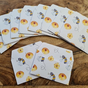 Pack of 10 Mini Bee Envelopes and Flat note cards, Handmade.