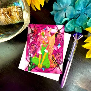 Lindo cartão de felicitações com flor de lírio rosa e envelope | presente | complemento perfeito para um presente ou qualquer ocasião | para os amantes de fadas