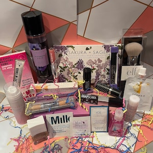 Mystery Makeup and Beauty Bundle 5+, 10+, 15+, 20+ Piece + EXTRAS + Great Gift Idea! - Lots of Brands!! - You Choose Size and Shades -