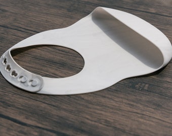 Silicone Baby Bib | Adjustable Pocket, Mess-Free, Baby Led Weaning (0-12 Months)