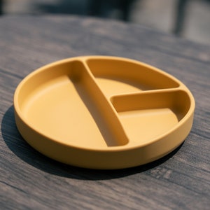 Suction Silicone Baby Plate: BPA-Free Toddler Feeding Dish