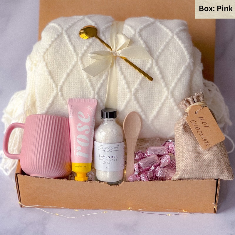 New Mom Gift - 60+ Gift Ideas for 2024