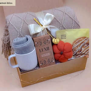 Autumn Thanksgiving gift box, Fall pamper box, Pumpkin gift box, Cozy Season gift, Fall client gift box, Grateful for you, Thank you hostess