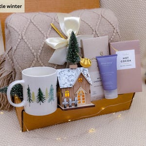 Deluxe Holiday Gift Box, Christmas Gift Idea, Warm & Winter Gift Box, Sending a Hug, Gift Box for Women, Hygge Gift Basket, New Years Gifts Gentle winter