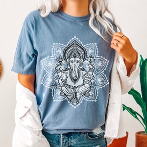Ganesha T-shirt Ganesh Mandala Shirt Indian Spiritual Boho Top Hindu Elephant God Shirt Yoga Meditation Spirituality Shirt Comfort Colors