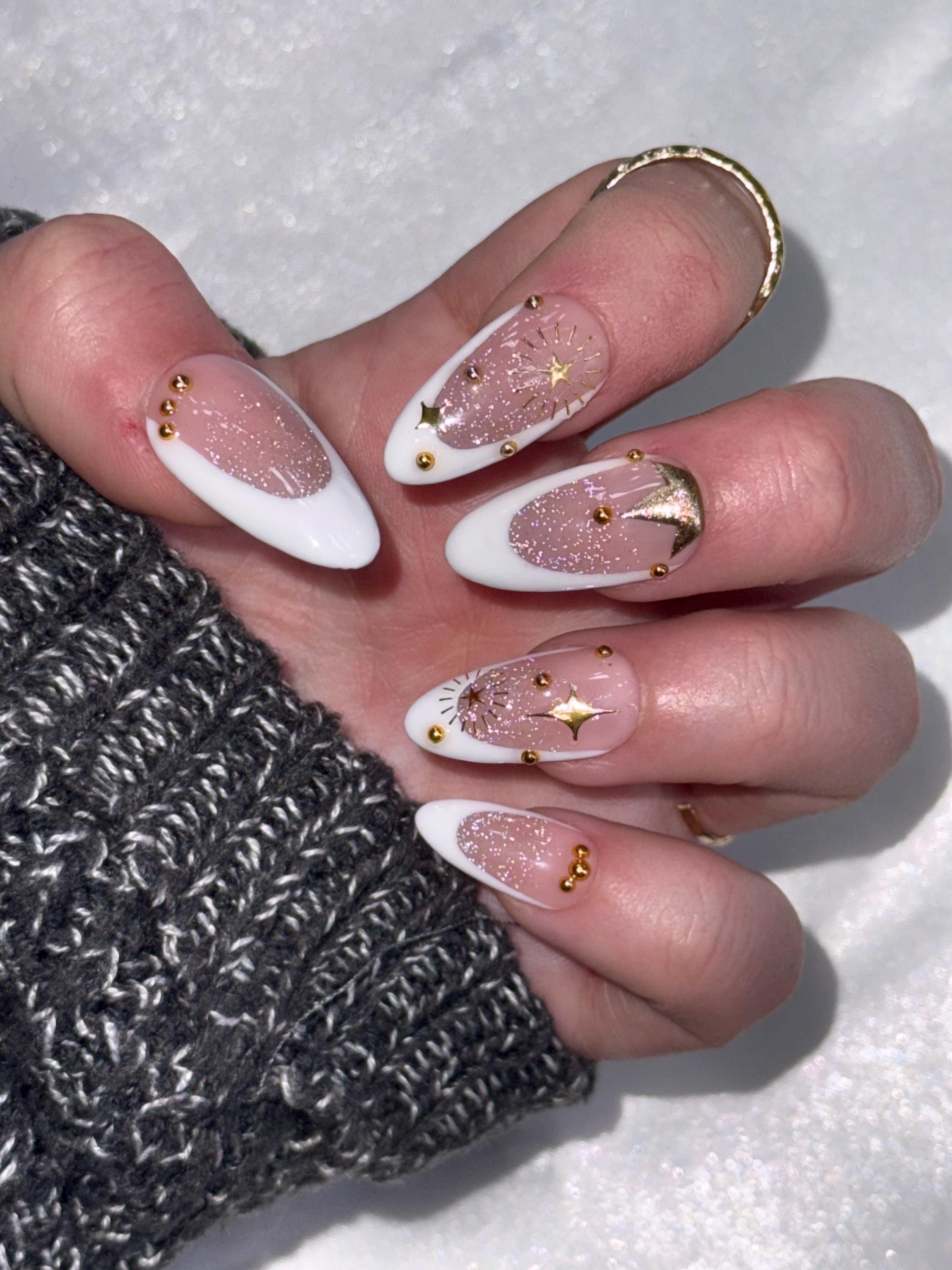 Golden Confetti Nails for a Sparkling New Year