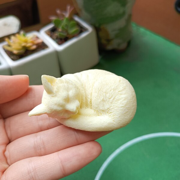 Natural tagua nut carved white fox statue, imitation real wood animal nut statue ornament