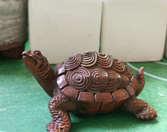 Solid Wooden little lucky turtle ornament,Minimalist Home Decor,Table Decor of turtle Handicraft Home decor Carved Statue,Animal Statue Gift