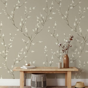 Carta da parati minimalista Willow Branch con sfondo beige tenue e delicati boccioli bianchi, murale staccabile e attaccabile