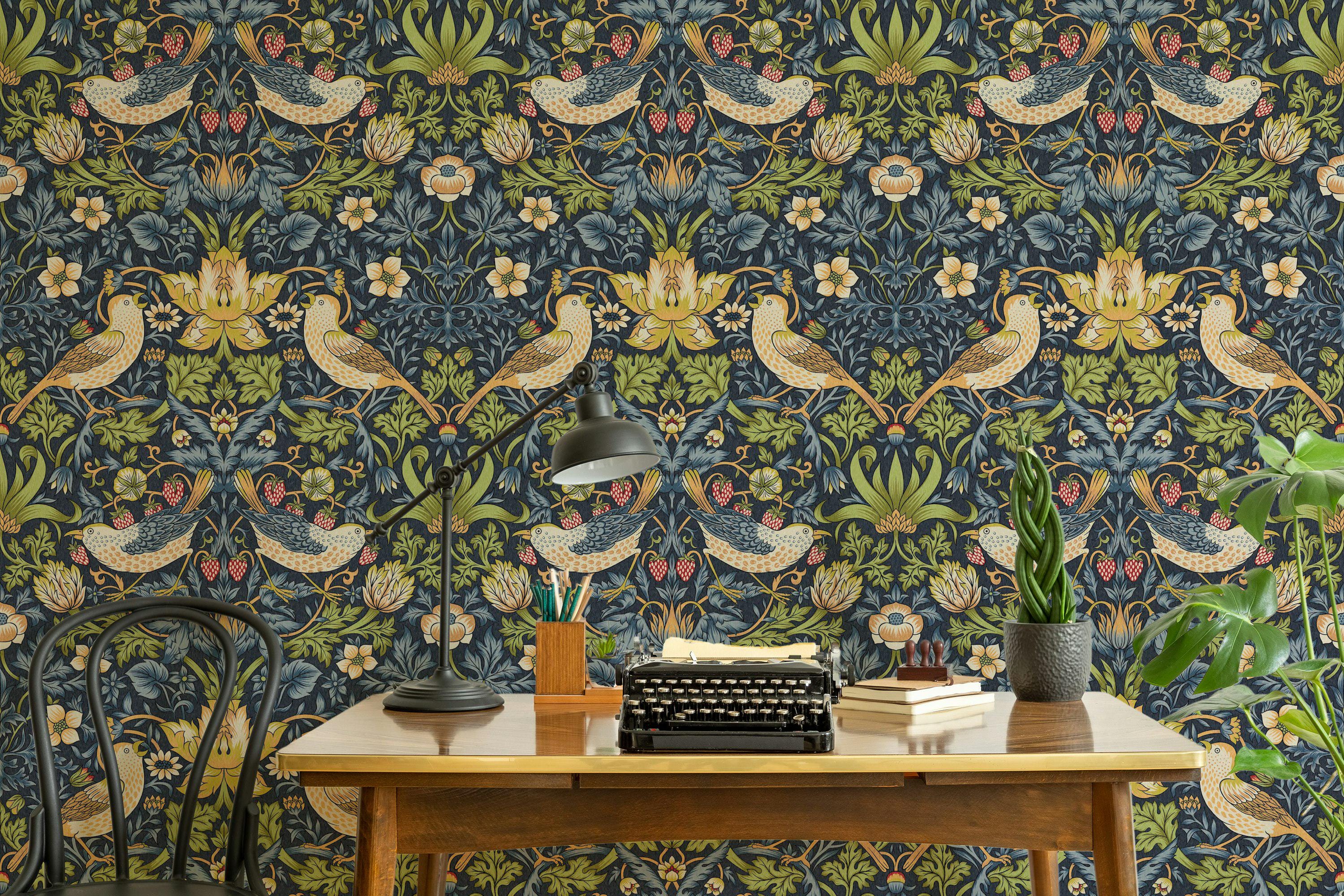 William Morris, Strawberry Thief, and a new dress :