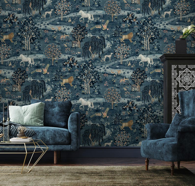 Papel de Parede Estilo William Morris The Velvet Forest, Mural de Parede com Animais da Floresta Encantada, Papel de Parede Vintage da Natureza imagem 4