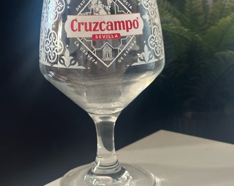 Personalised Cruzcampo Pint Glass, Engraved pint glass, Birthday/Christmas gift for Dad, Husband, wife, mum. Customised gift