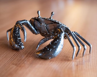 metal crab sculpture