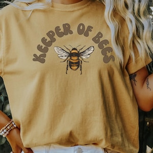 Beekeeper Shirt Bee T Shirt Honey Bee T-shirt Bee Keeper Tshirt Beekeeping Shirt Vintage Bee Graphic Tee Comfort Colors Gift For Bee Lovers