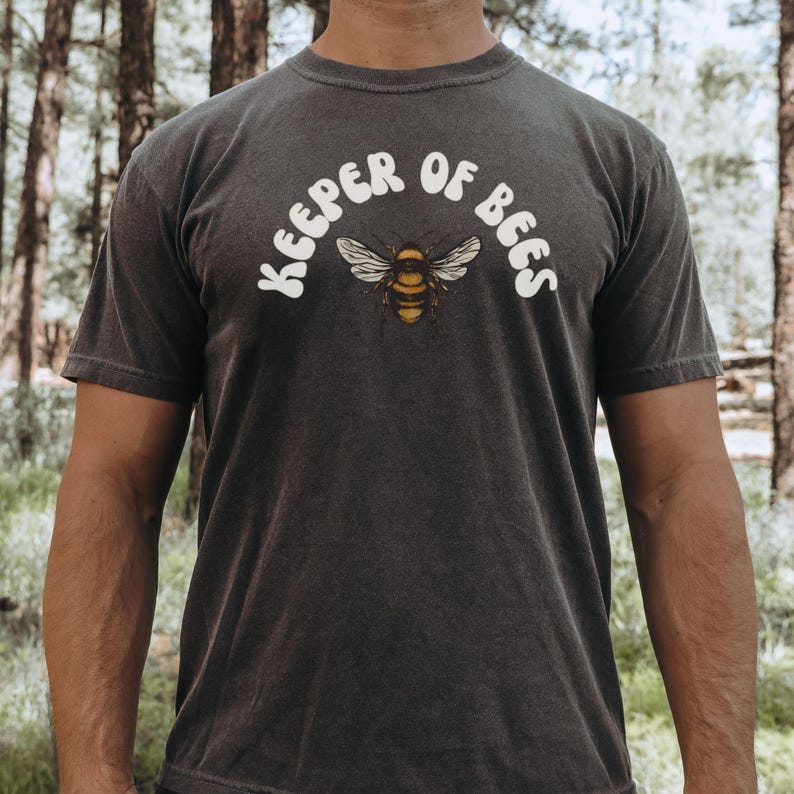 Beekeeper Shirt Bee T Shirt Honey Bee T-shirt Bee Keeper Tshirt Beekeeping Shirt Vintage Bee Graphic Tee Comfort Colors Gift For Bee Lovers Pepper