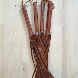 Flogger: korte rustieke look met vierkant handvat in twee maten