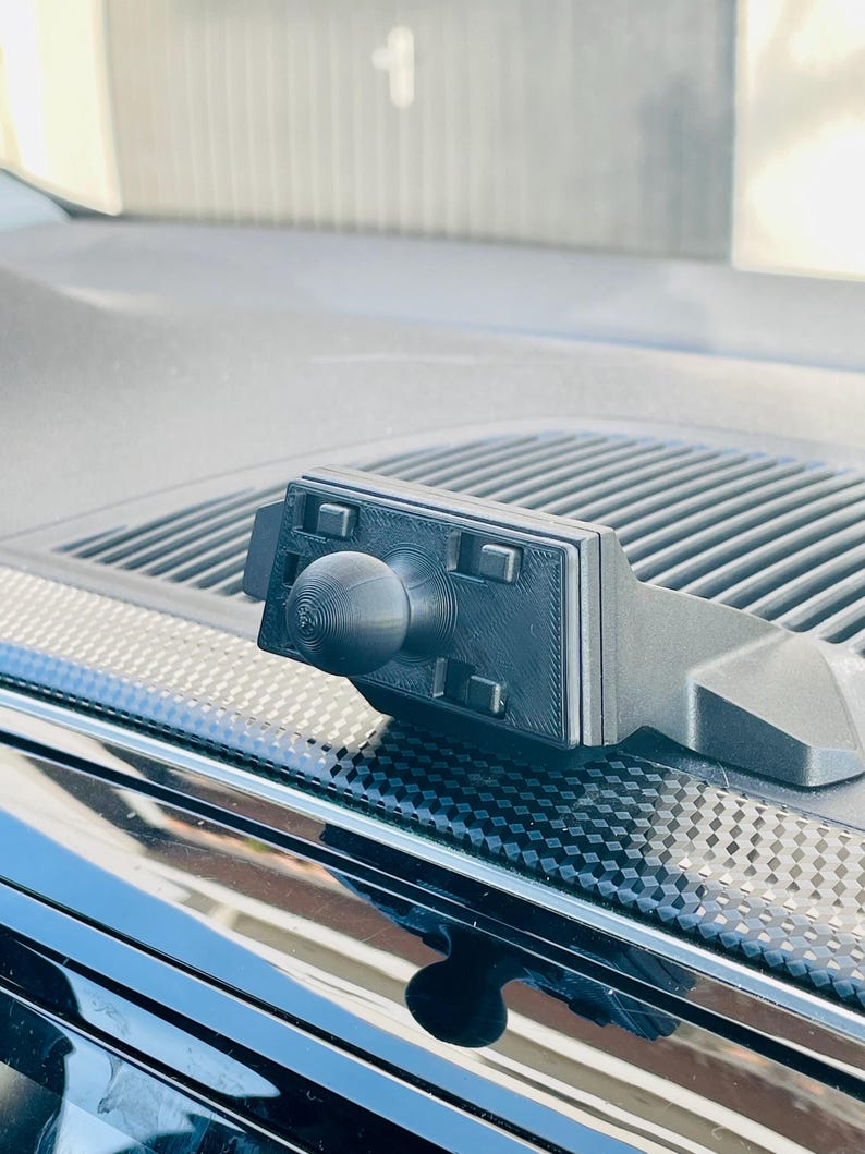 MagSafe phone holder > VW Up / eUp / Skoda Citigo / Seat Mii image 5