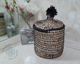 Straw Basket with Lid, Berber Storage Basket with Lid, Handmade Straw Basket Wrapped With Wool, Moroccan Decor