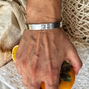 Hammered silver bracelet / adjustable 925 bangle/ cuff bracelet/ gift for women and men/ Statement bangle/ Minimalist bracelet
