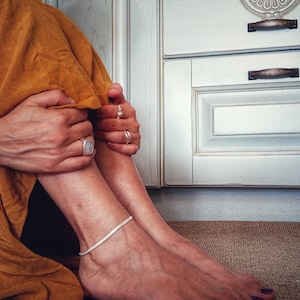 Gruba 3,5 mm bransoletka na kostkę z motywem węża/Łańcuszek ze srebra próby 925/Minimalistyczny łańcuszek na kostkę/Bransoletka na kostkę z motywem węża/Nowoczesny łańcuszek/Prezent dla niej