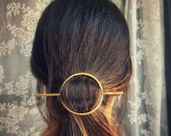 Minimalist Brass Hair Slide: Circle Hair Clip, Elegant Barrette