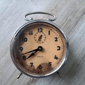Antique old green table alarm clock, Farmhouse Style Vintage Decor , Gala Alarm Clock, Old-Fashioned Table Clock, Mid Century Mantel Clock