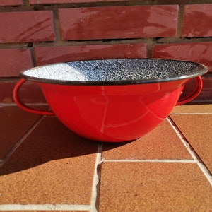 Hungarian rustic enameled red pasta bowl enameled kitchen utensil bowl, rustic farmhouse decoration, shabby chic kitchen home decoration