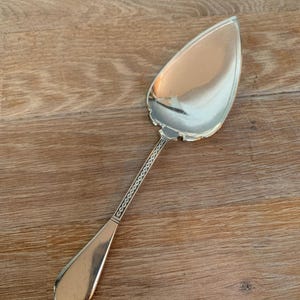 Silver spoon, cake server, pastry server Begeer The Hague