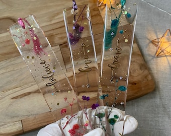 Handmade Resin Bookmark with dried pressed flowers and tassel, Personalized Bookmark for gifting, book lover gift