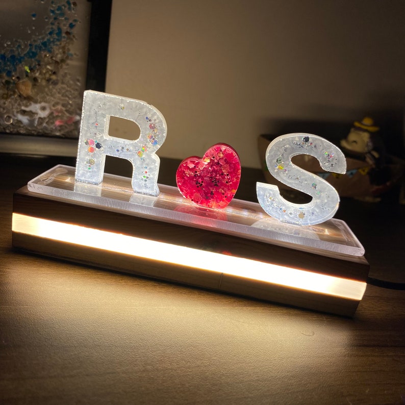 Resin Name Initial LED Stand with All glow Personalized Night light, Wooden Stand, Dried Pressed Flowers, Night Lamp image 1