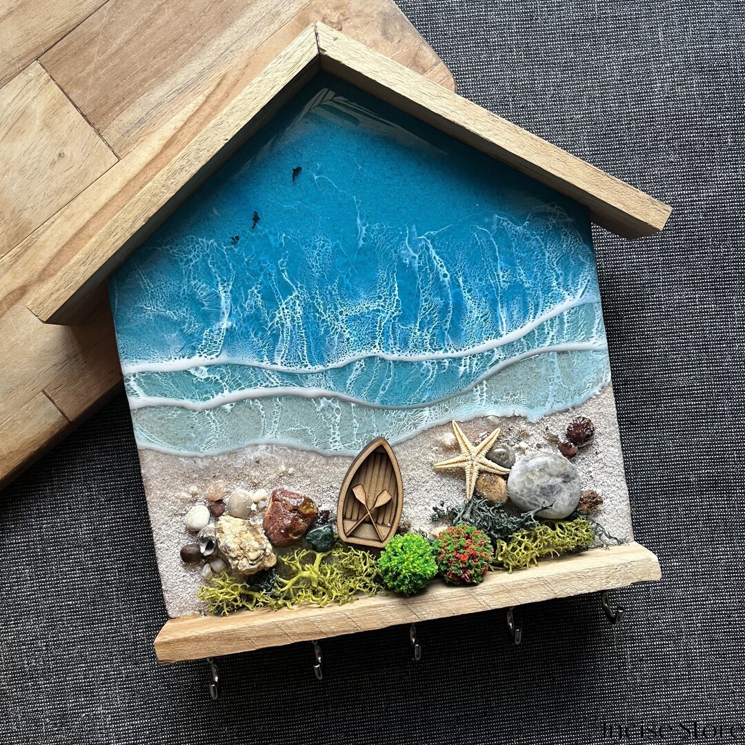 Personalized Resin Ocean Key Holder, Handmade Beach Themed Key Hanger
