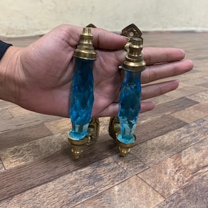 Antik stil 5,5'' Kristall/Slipat Blått Glas Mässing Dörrhandtag 2 st Samlarobjekt P26