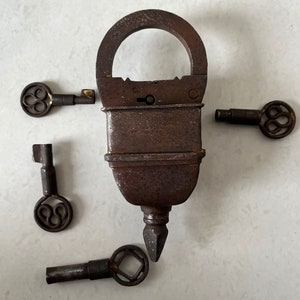Vintage Iron 4 Keys Tricky Puzzle System Padlock Collectible, Rich Patina P78