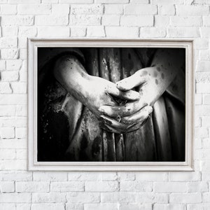 Digital Print Wall Decor Cemetery Graveyard Statue Hands Cottagecore Fairycore Witchcore Dark Academia Goth Printable Art
