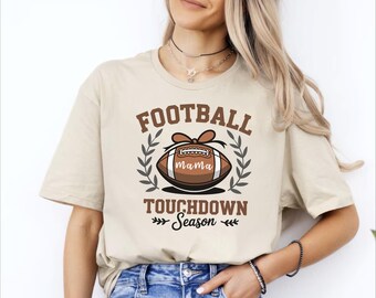Camiseta de mamá de fútbol, camiseta de temporada de touchdowns, top de mamá para el día del juego, atuendo de mamá deportiva, camiseta gráfica