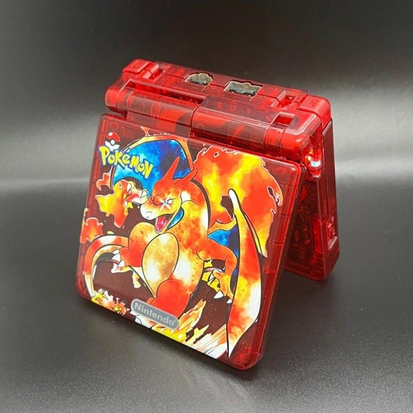 Carcasa personalizada de Charizard para Game Boy Advance SP