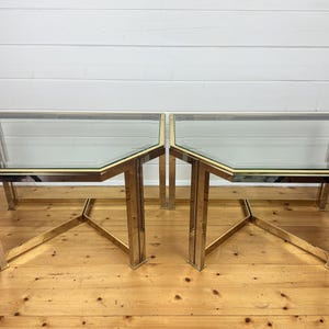 Paar Mid-Century Messing & Glas Beistelltisch – zugeschrieben den Vereinigten Werkstätten München – 70er Jahre Designerstück